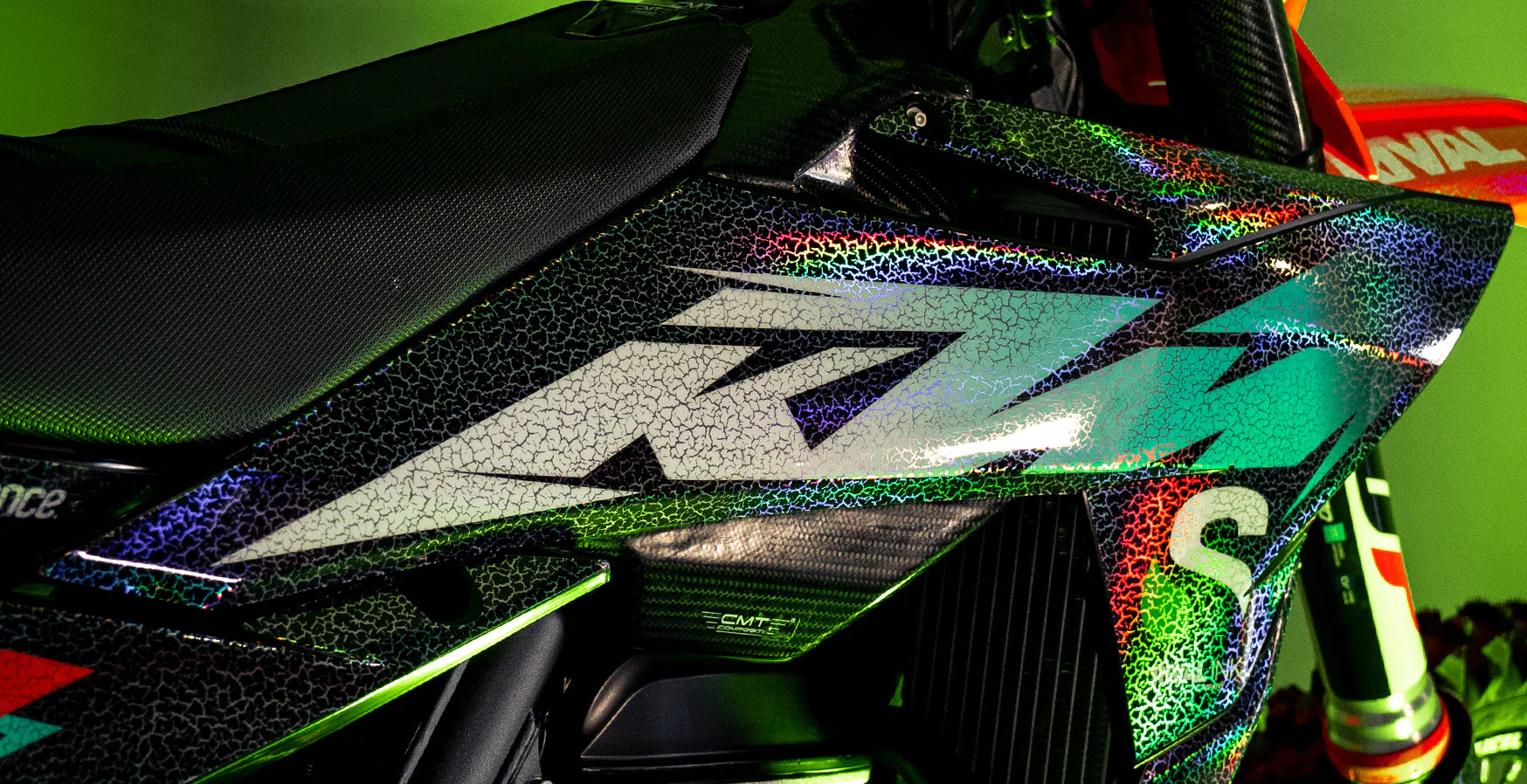 Ultracurve 1500 Spectrum™ Holographic Fracture